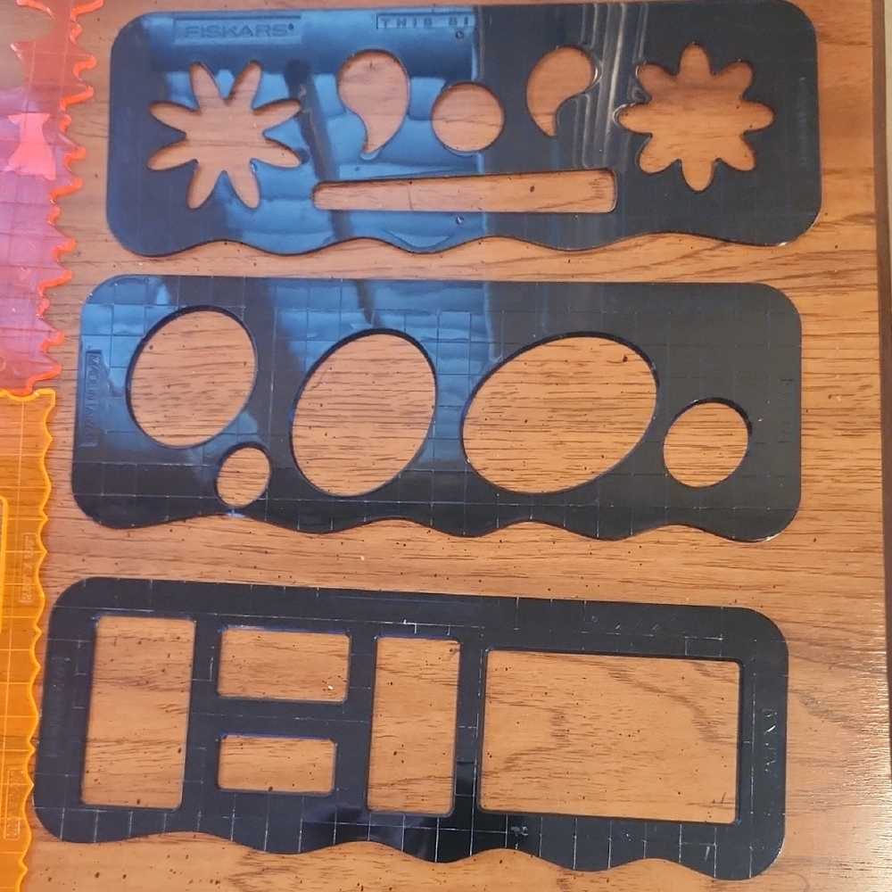 Fiskars Stecil Templates - Picture 2 of 8